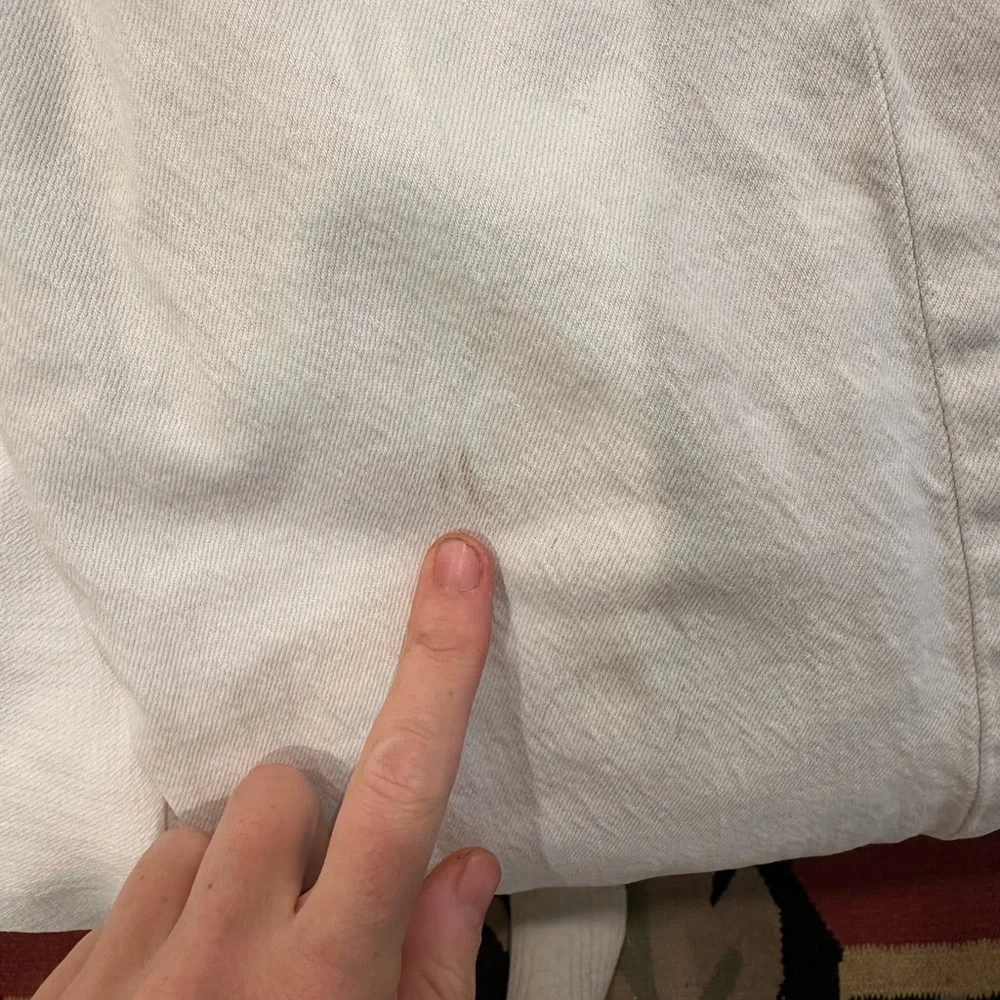 Levi’s Premium Ribcage Straight Jeans in White - Picture 4 of 7